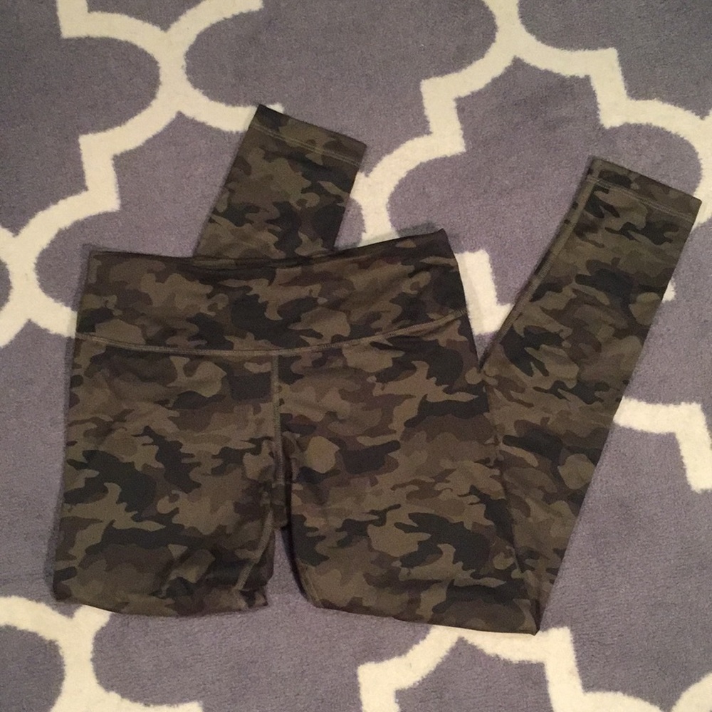 Camo leggings